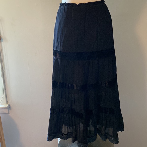 Sheer black gypsy skirt with liner, velvet trim. Ruffle at bottom. - Picture 3 of 4